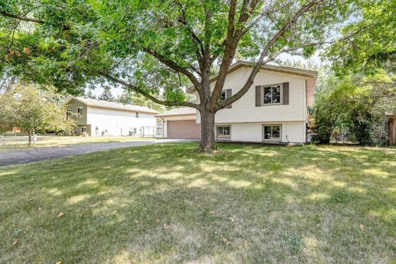 13245 Joppa Ave S, Savage, MN 55378