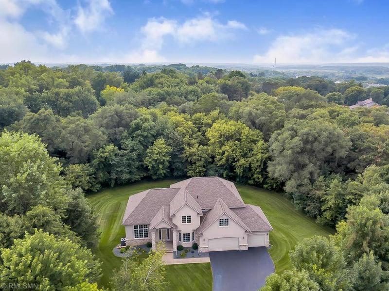 2953 Skyline Dr, Eagan, MN 55121