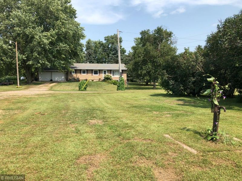 28180 391st Ave, Henderson, MN 56044