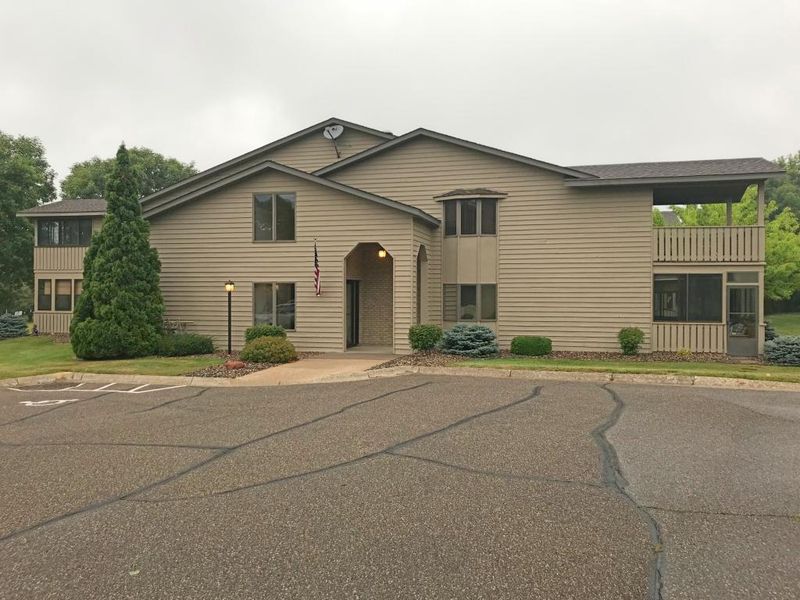 2600 75th St E #218, Inver Grove Heights, MN 55076