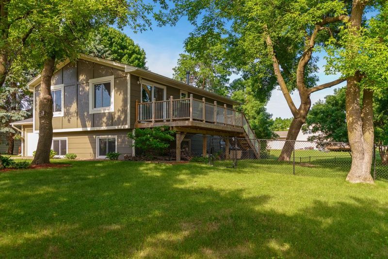 5544 Lake Ave NE, Albertville, MN 55301