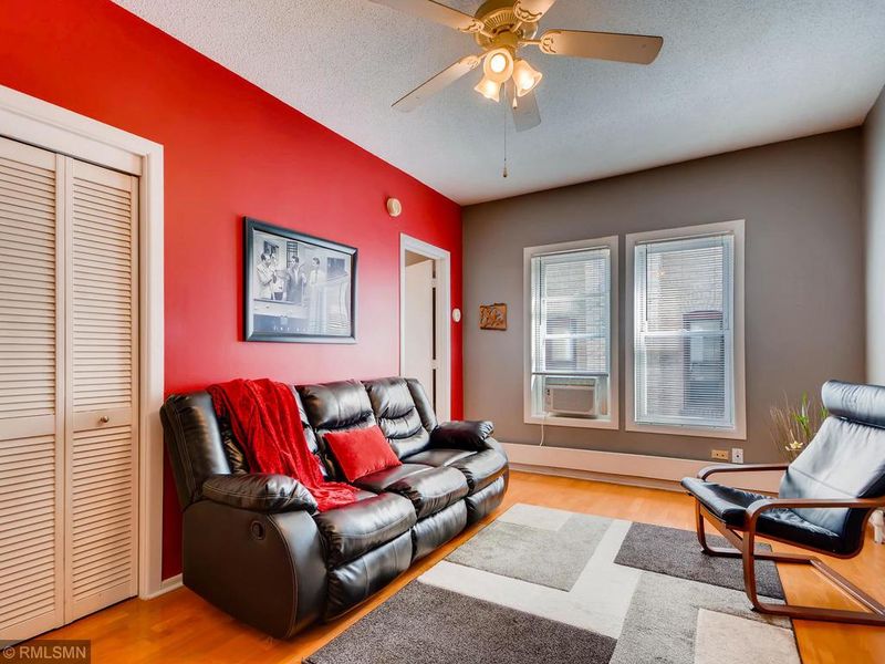1821 1st Ave S #305, Minneapolis, MN 55403