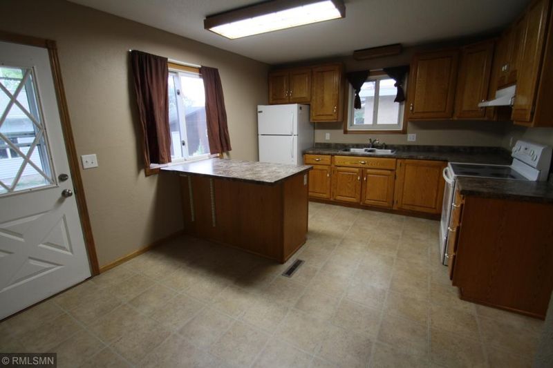 859 18th Ave N, Saint Cloud, MN 56303