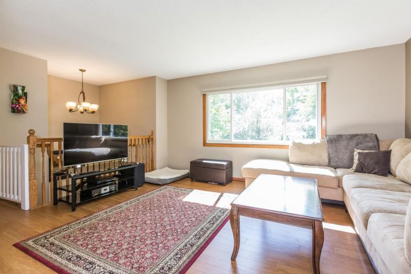 1615 Eugene St, White Bear Lake, MN 55110