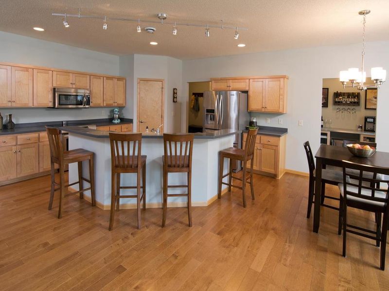 5125 Parker Cir, Robbinsdale, MN 55422