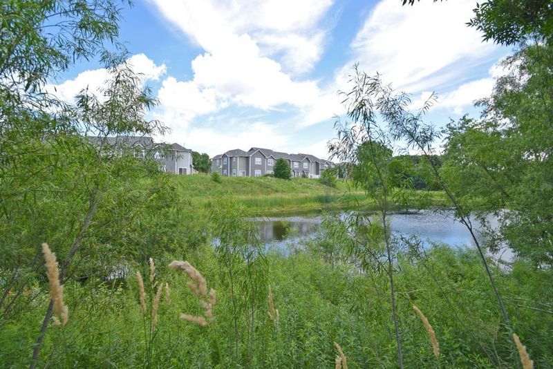 2187 Eagle Trace Ln, Woodbury, MN 55129
