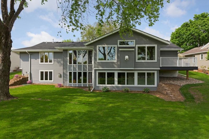 5141 Tifton Dr, Edina, MN 55439