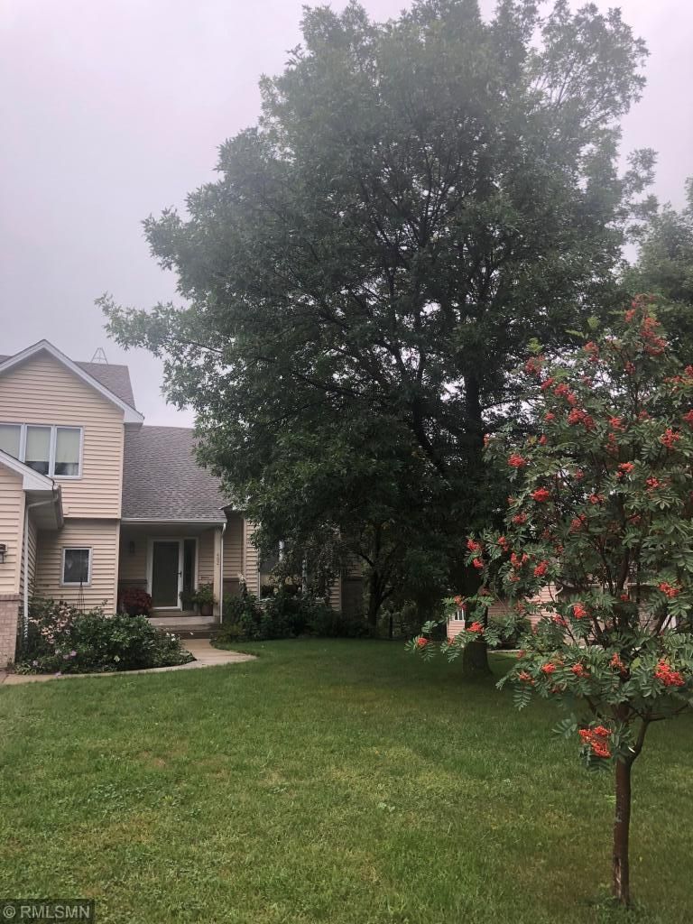 402 Greenbriar Ln, Buffalo, MN 55313