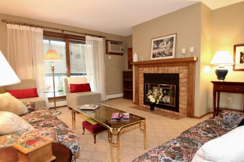 1011 41 Ave NE #301, Columbia Heights, MN 55421