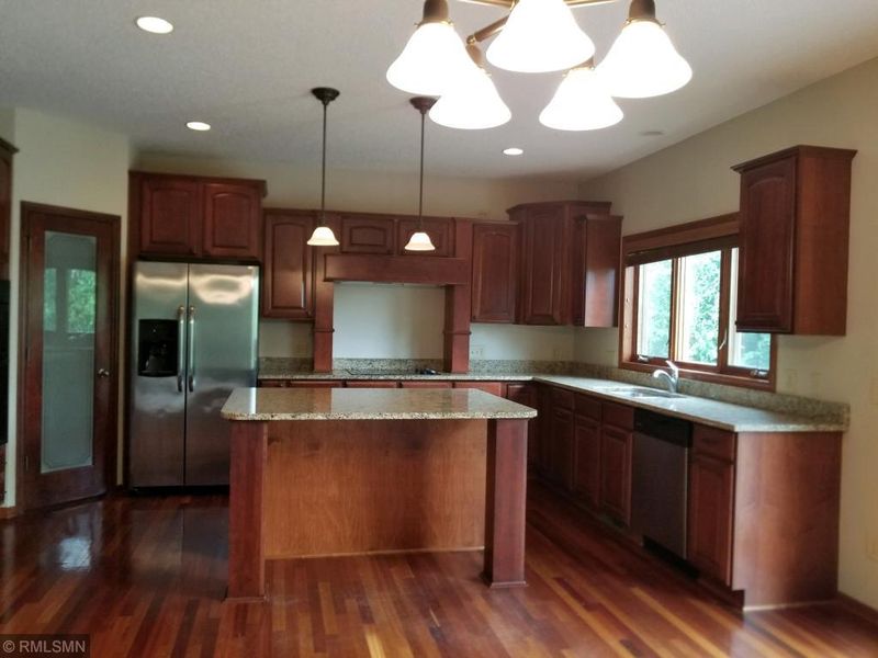 634 Ramsey Cir, Carver, MN 55315