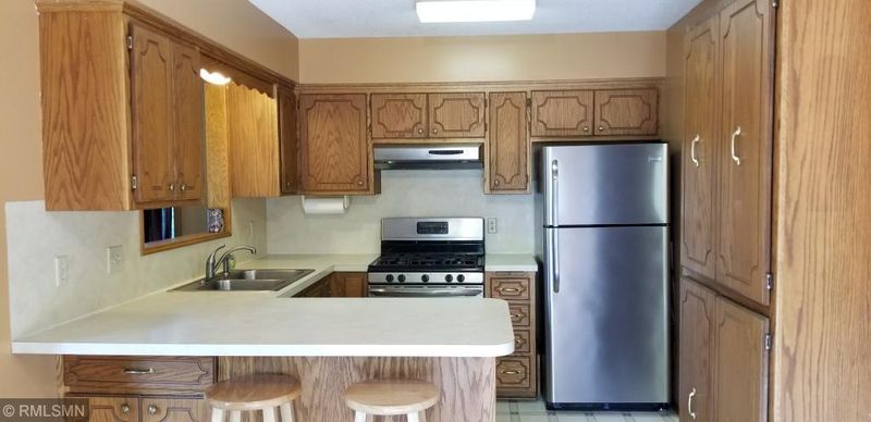 2710 E Rum River Dr S, Cambridge, MN 55008