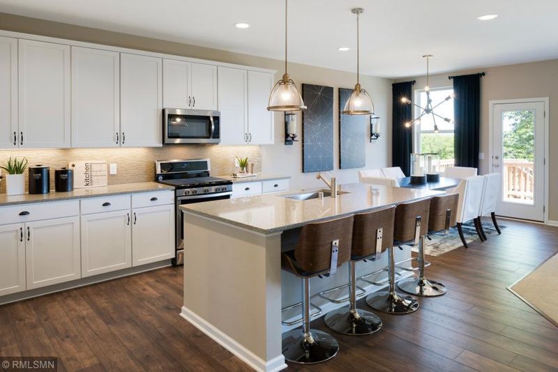 9276 Summerlin Rd, Woodbury, MN 55129