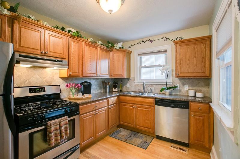 2823 Hayes St NE, Minneapolis, MN 55418