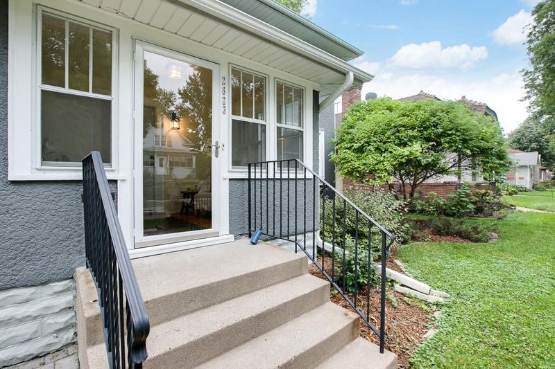 2823 Hayes St NE, Minneapolis, MN 55418