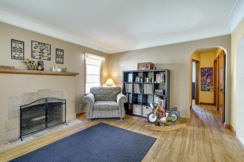 1790 Flandrau St, Maplewood, MN 55109