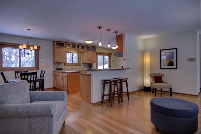 6132 Ewing Ave S, Edina, MN 55410