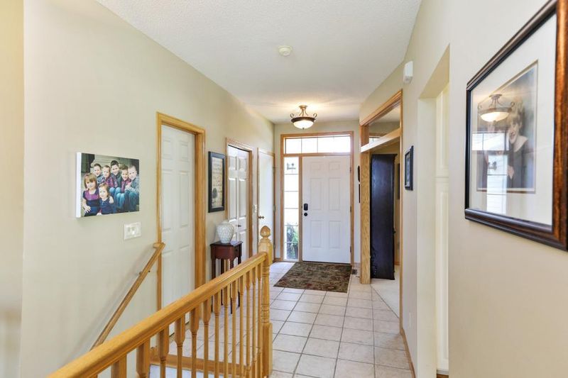 15106 Crestview Cir, Rosemount, MN 55068