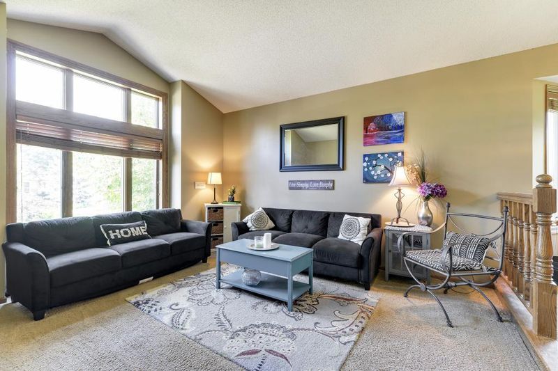 6420 W Shadow Lake Dr, Lino Lakes, MN 55014