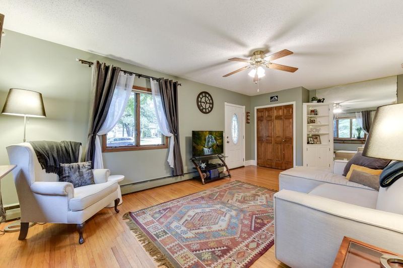 15416 Mckenzie Blvd, Minnetonka, MN 55345