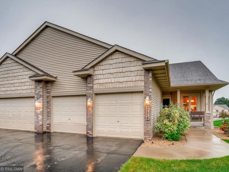 2774 Jackson St, Little Canada, MN 55117