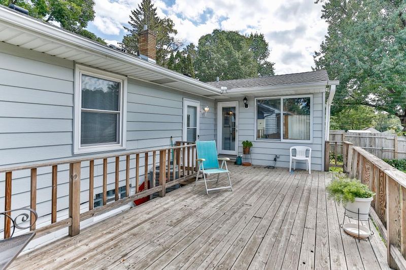 1663 Hazel St N, Saint Paul, MN 55119