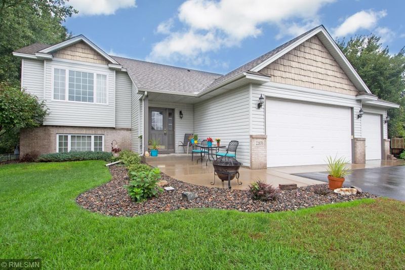 22876 Quay St NW, Saint Francis, MN 55070