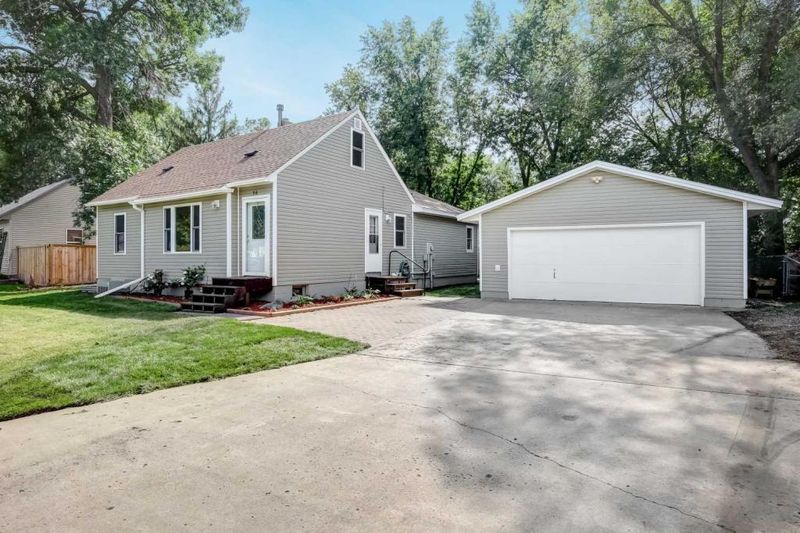56 Circle Dr, Circle Pines, MN 55014