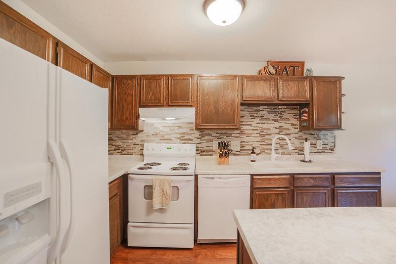 7867 Yucca Ln N, Maple Grove, MN 55311