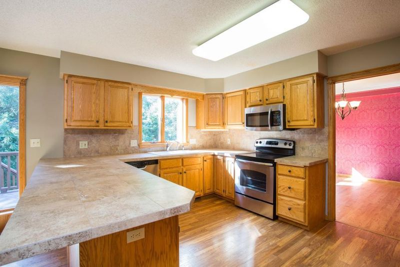 1870 Golf View Dr, River Falls, WI 54022