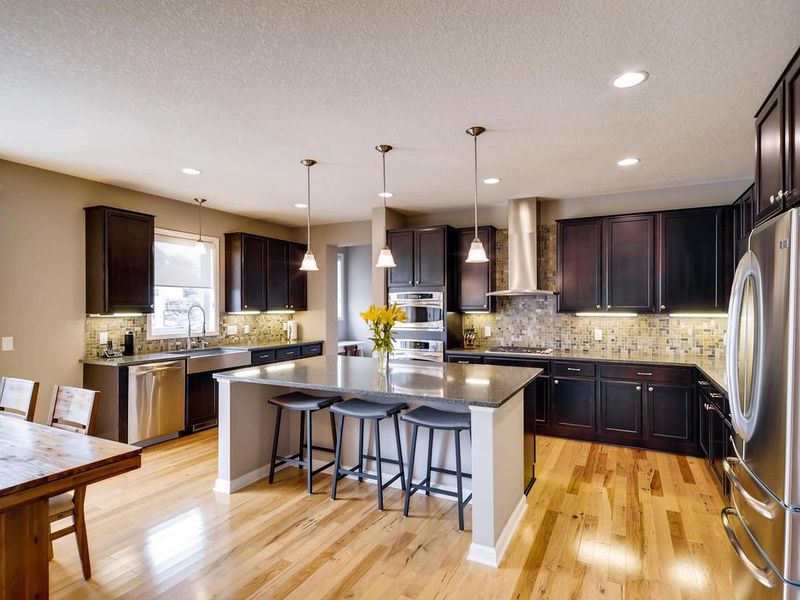 5826 169th St W, Lakeville, MN 55044