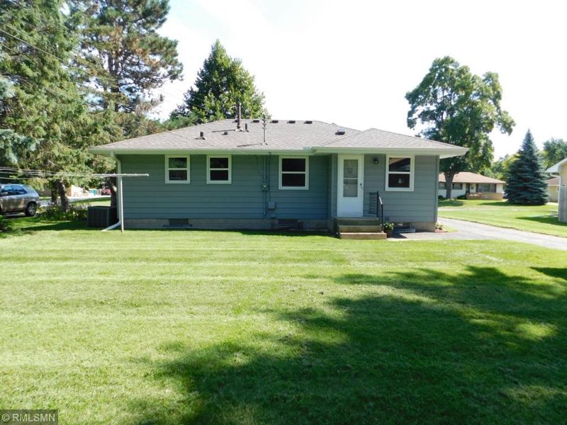 7207 Major Ave N, Brooklyn Center, MN 55429