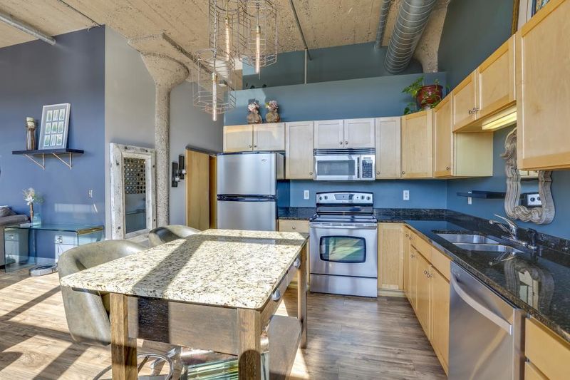521 S 7th St #322, Minneapolis, MN 55415