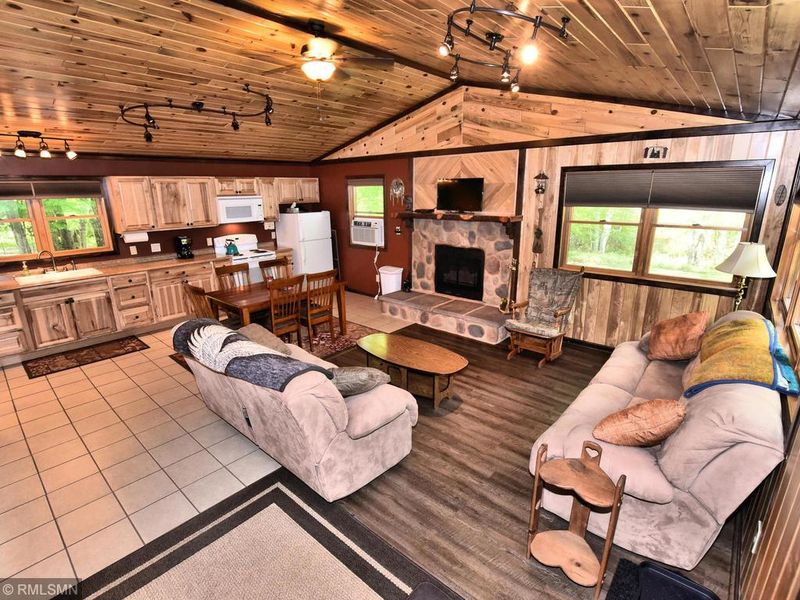 11905 Behm Rd, Grand Rapids, MN 55744