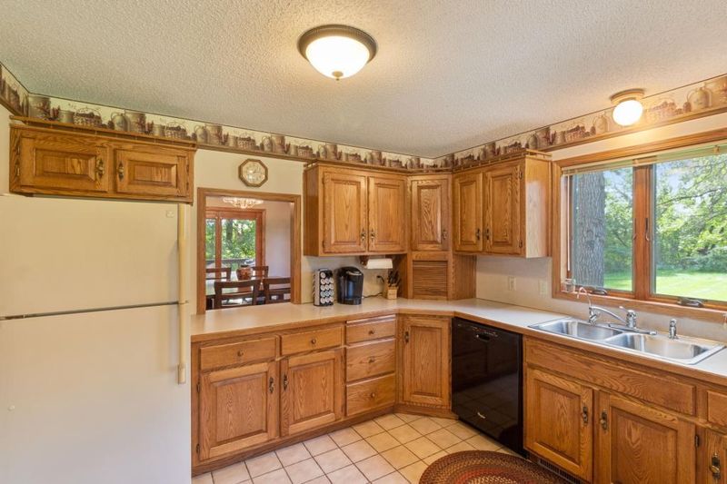 21853 Quincy St NE, Cedar, MN 55011