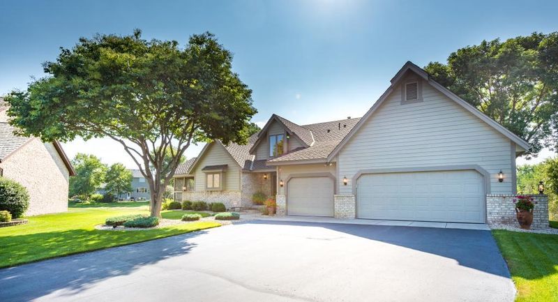 8707 Hillswick Trl, Brooklyn Park, MN 55443