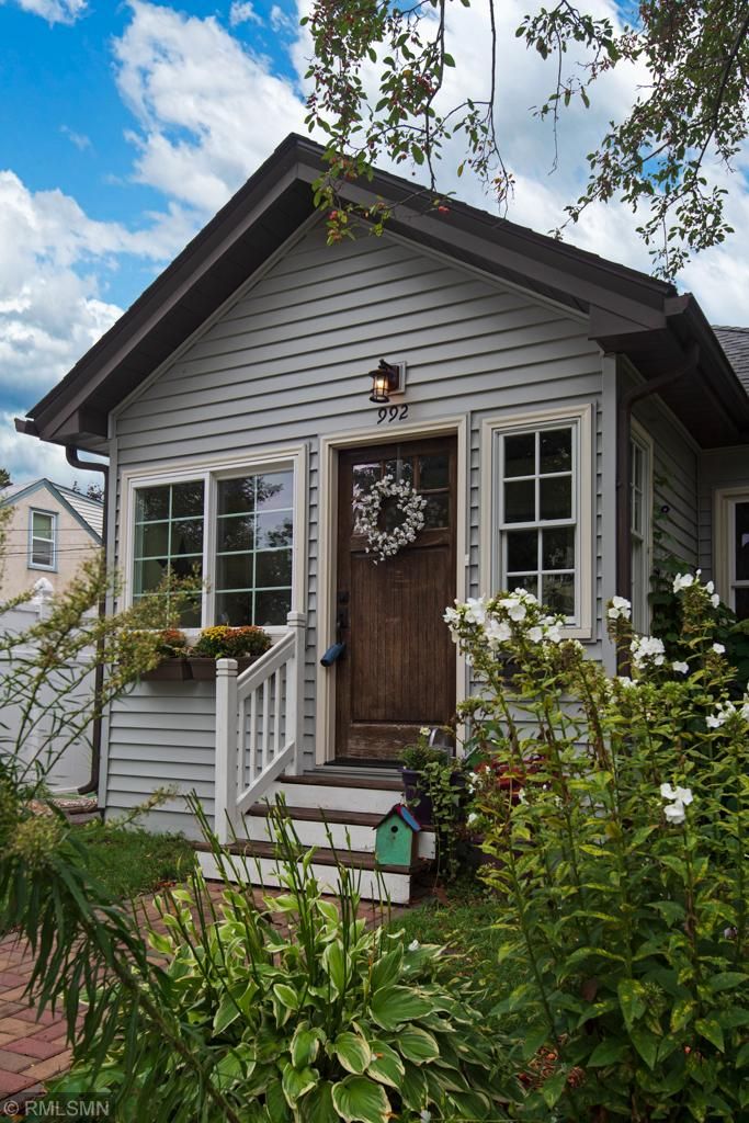 992 Churchill St, Saint Paul, MN 55103