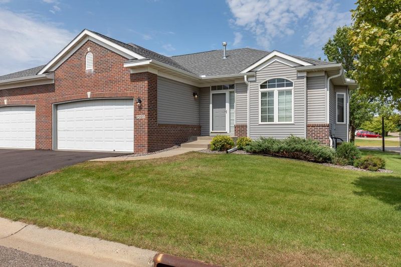 15105 Crestview Cir, Rosemount, MN 55068