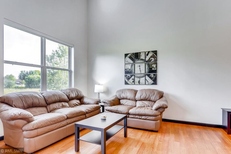 8958 Comstock Ln N, Maple Grove, MN 55311