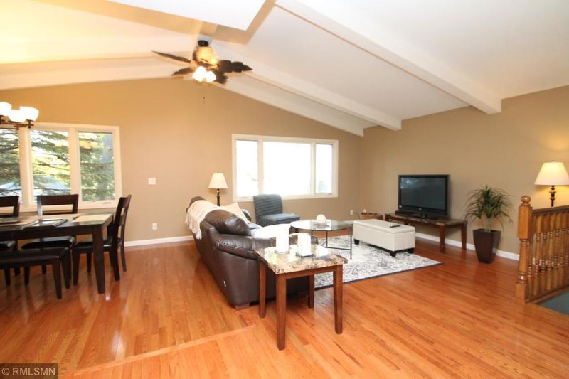 233 Oak Ave SW, Saint Michael, MN 55376