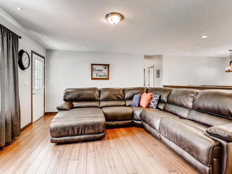1136 Van Buren St S, Shakopee, MN 55379