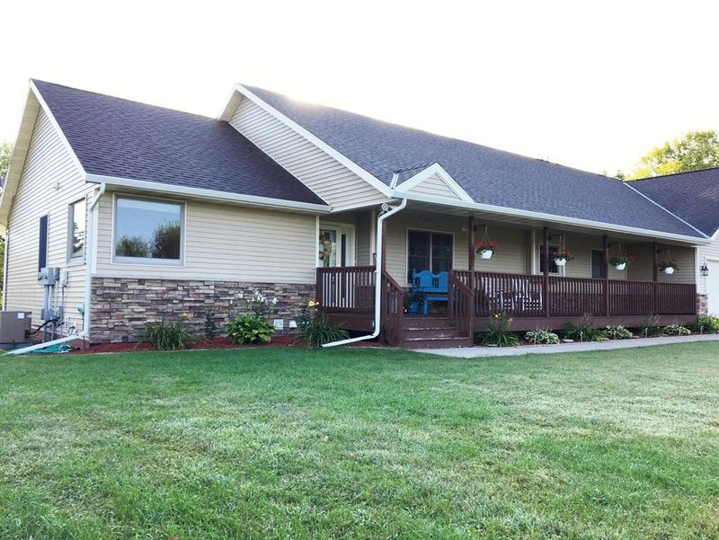 44202 Heinen Ct, Sauk Centre, MN 56378