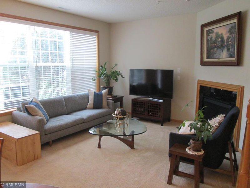 3031 Germain St N #2, Maplewood, MN 55109