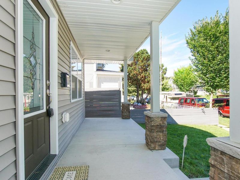 250 Page St E, Saint Paul, MN 55107