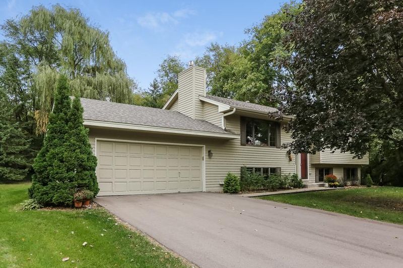 5321 Tracy Lynn Ter, Minnetonka, MN 55345