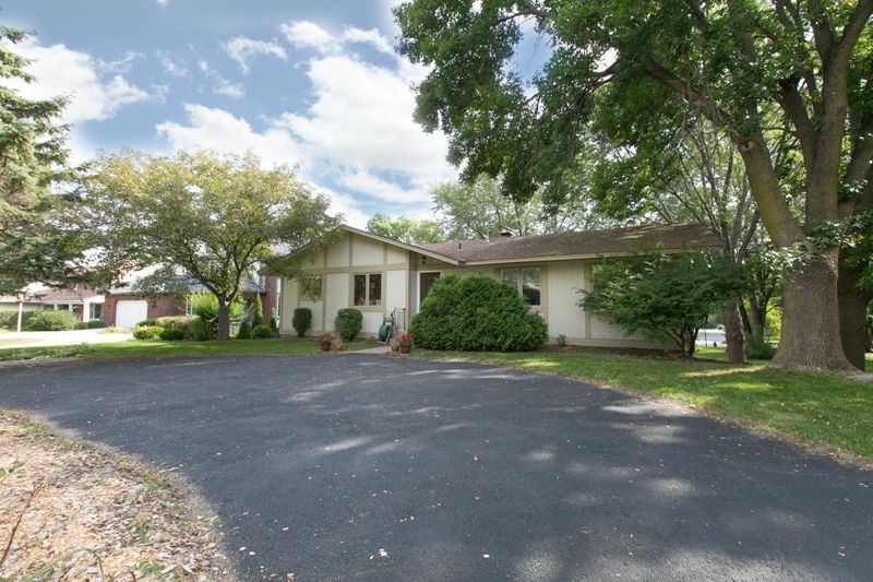 1951 Long Lake Rd, New Brighton, MN 55112