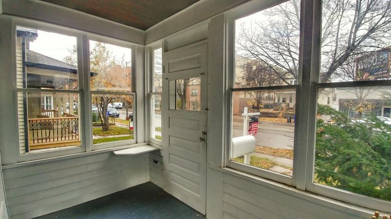 1522 Selby Ave, Saint Paul, MN 55104