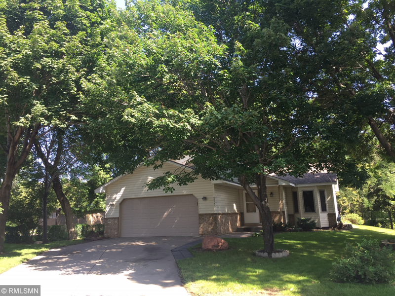 9853 Pierce St NE, Blaine, MN 55434