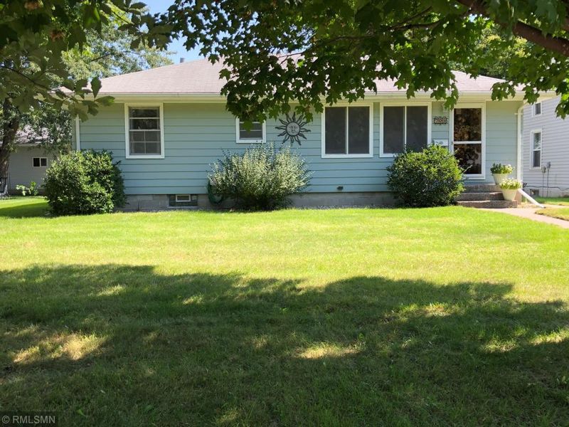709 N 7th St, Saint Peter, MN 56082