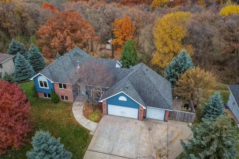 2520 Southcrest Ave E, Maplewood, MN 55119