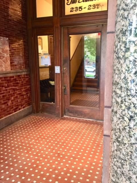 237 Arundel St #4, Saint Paul, MN 55102